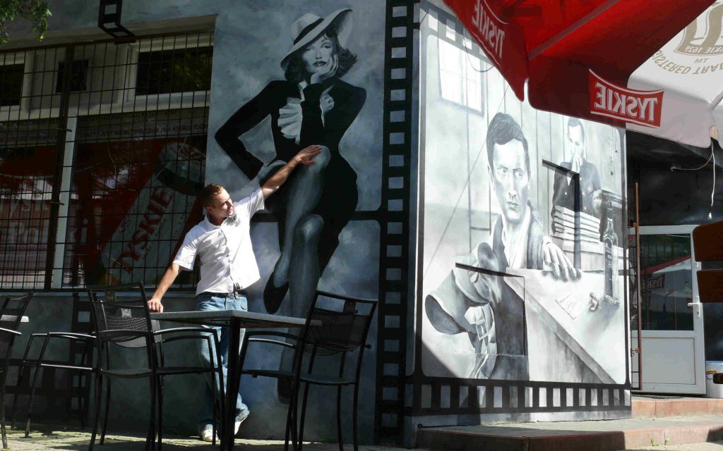 Łuków bar, ciekawy wystrój, mural 3D, malowanie baru