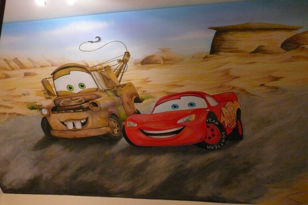 Malowanie pokoju dziecięcego w samochody