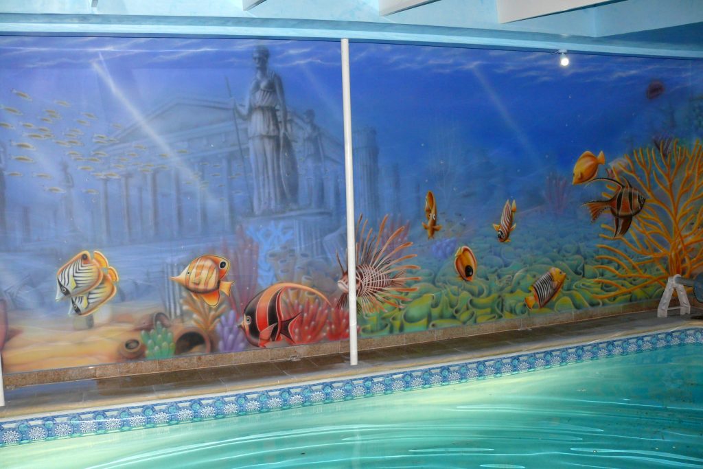 Malowanie basenu, mural na pływalni