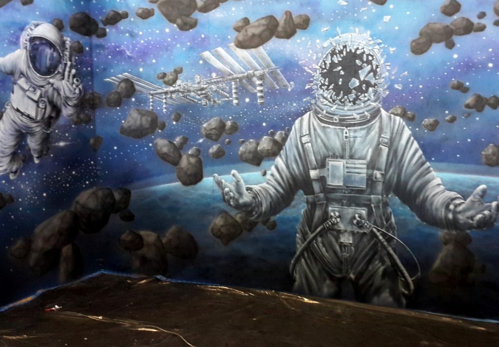 Pyrkon Festiwal Fantastyki 2018, malowanie astronauty, mural na pyrkonie