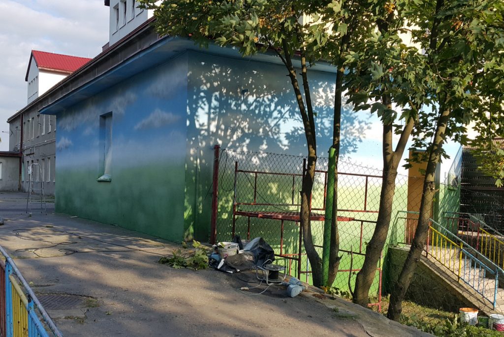 Mural w Inowrocławiu, kolorowy mural cieszy mieszkańców Inowrocławia