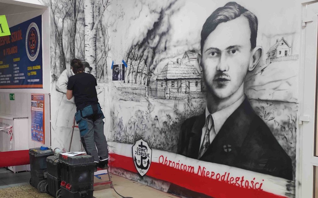 Mural patriotyczny w szkole w Połańcu, Odwet Jędrusi, mural 3D