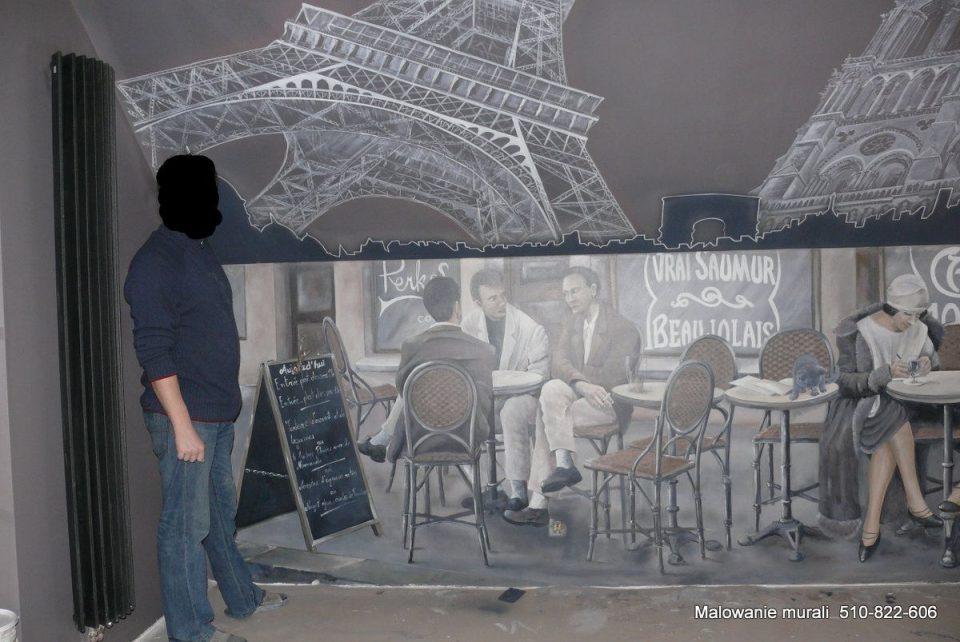 Mural w pokoju imprezowym, domowy bar na poddaszu w klimacie francuskim