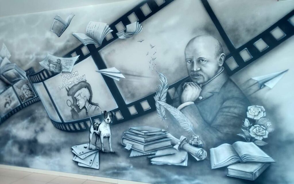 Mural malowanie Kornela Makuszyńskiego, portret patrona szkoły