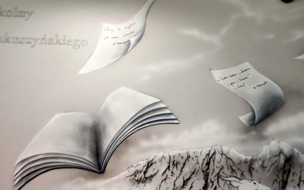 Mural w szkole na korytarzu, Kornel Makuszyńskie