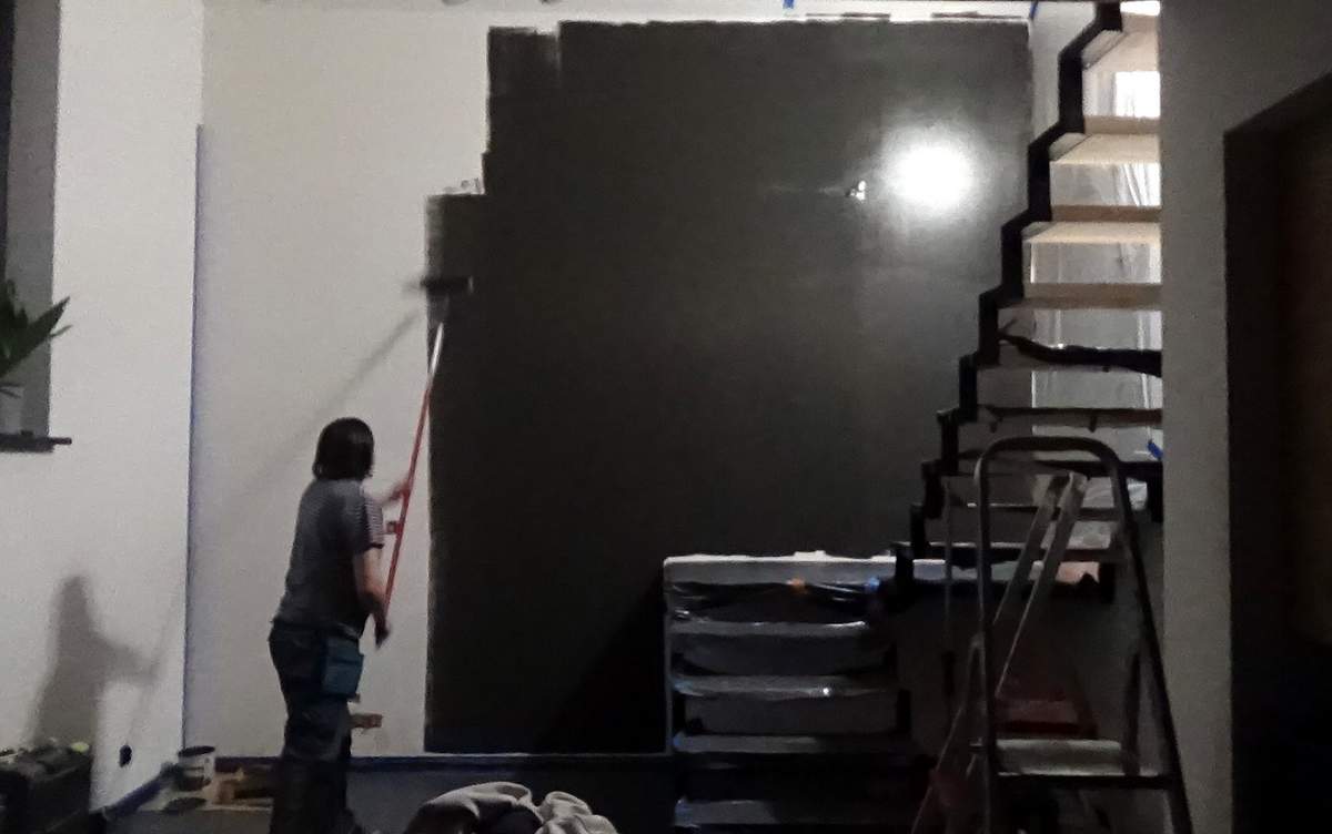 Mural, malowanie kosmosu w salonie