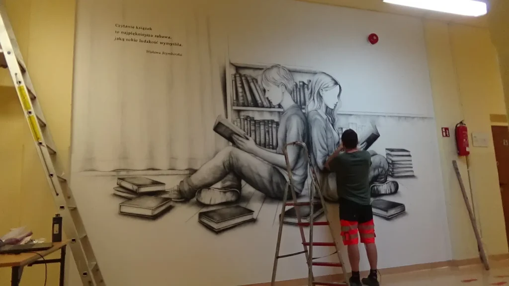 Mural w Chojnowie, promocja czytelnictwa i edukacji